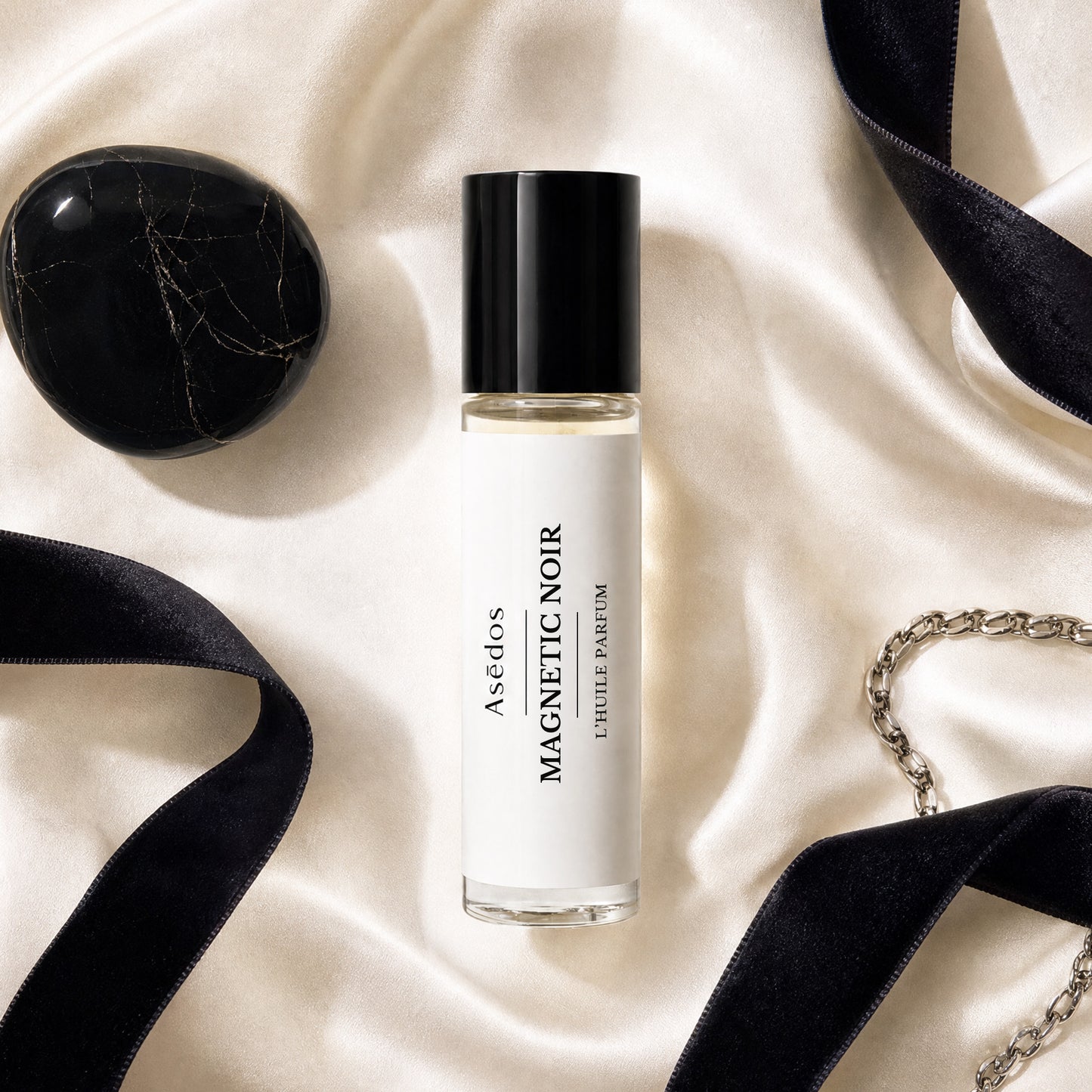 
                  
                    MAGNETIC NOIR PERFUME OIL
                  
                