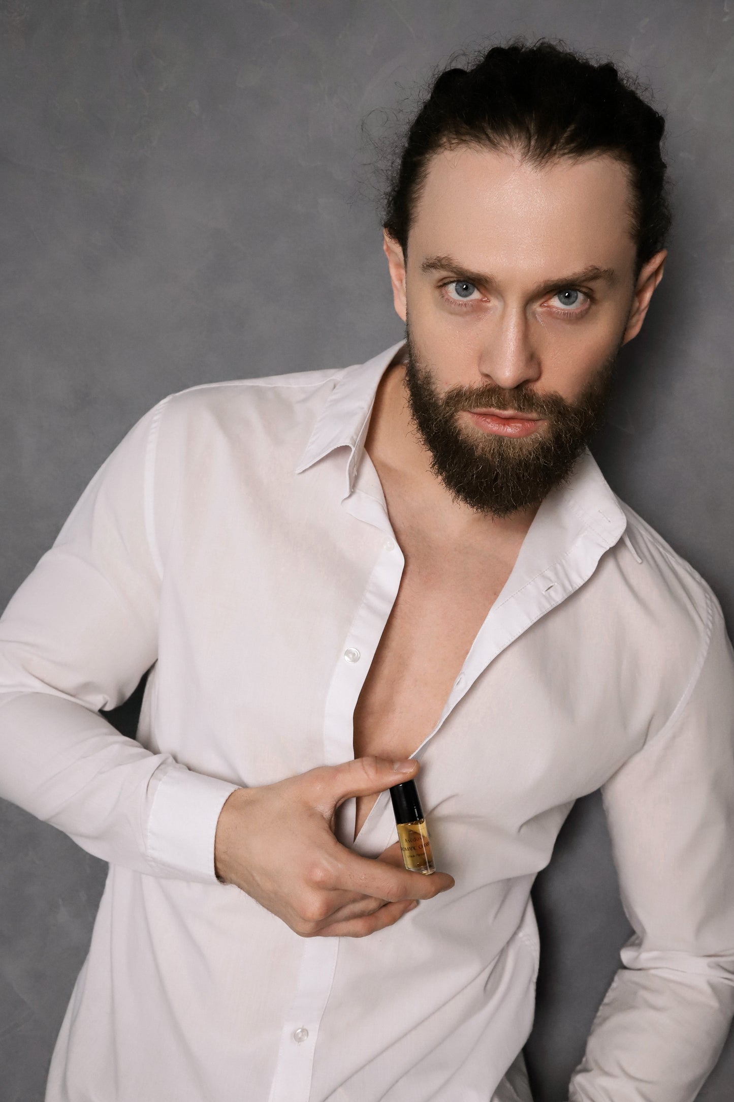 
                  
                    INFINITE SKY PERFUME OIL
                  
                